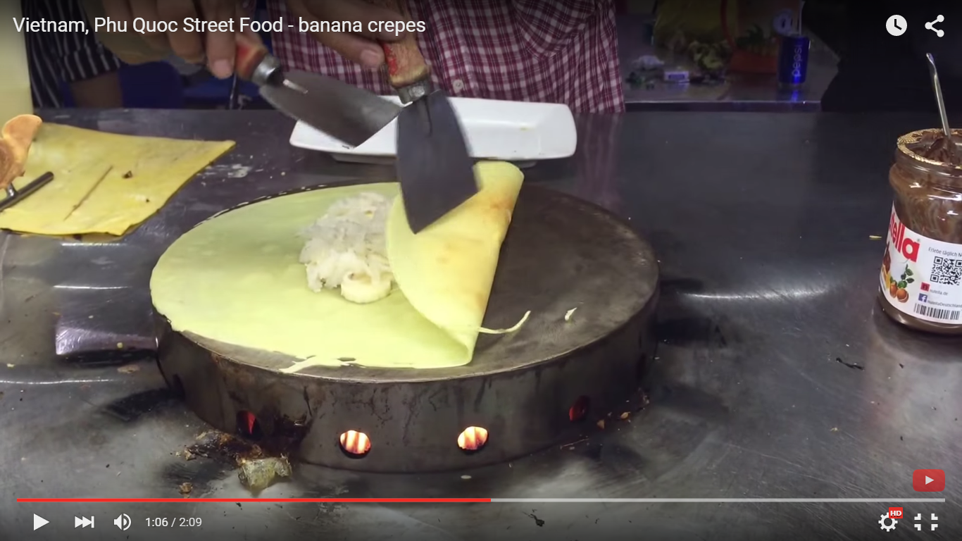 Vietnam, Phu Quoc Street Food – banana crepes